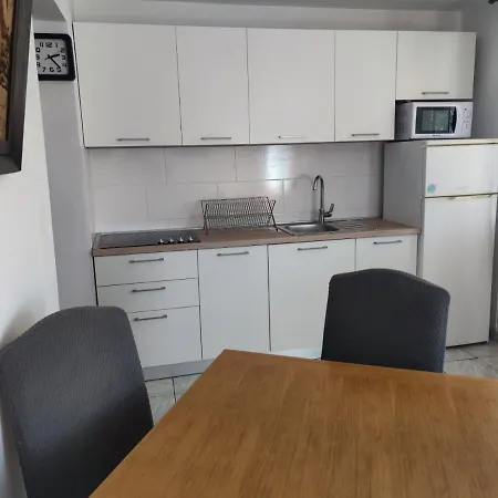 Summer Apartment *
